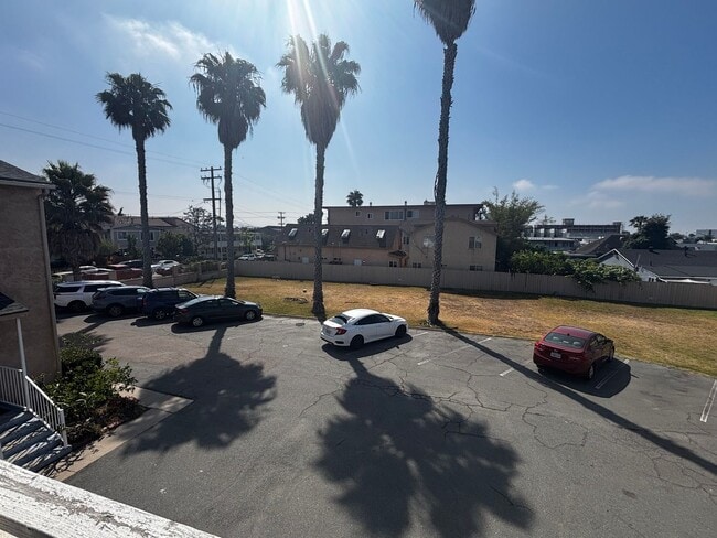 Photo - Charming and Bright 2 bed 1 bath in Point Loma Unit 1717 Evergreen Street