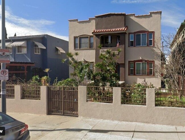 Building Photo - 2949 Raymond Ave Unit Sonia's Place II