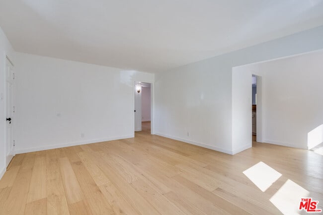 Photo - 3562 Veteran Ave