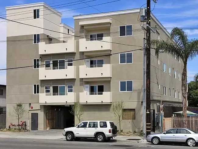 Building Photo - 7500 Vineland Ave Rental