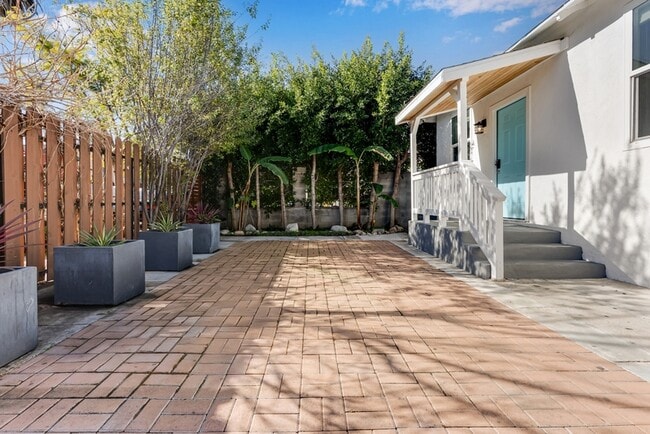 Photo - 631 Indiana Ave