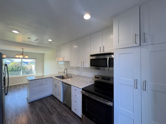 Building Photo - Well-Kept Olivenhain Home Offering Peaceful Living Minutes from Encinitas & the Coast