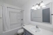 2BR, 1BA - 925SF - Bathroom - Casa Corona Apartments