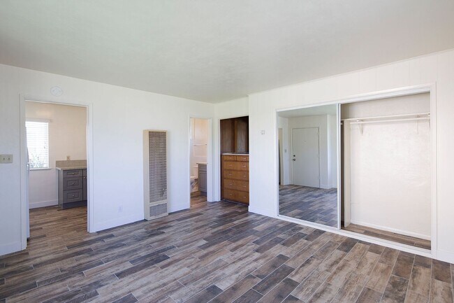 Photo - *RARE* Studio in La Jolla ~ Just 1 MILE fr... Unit 1A