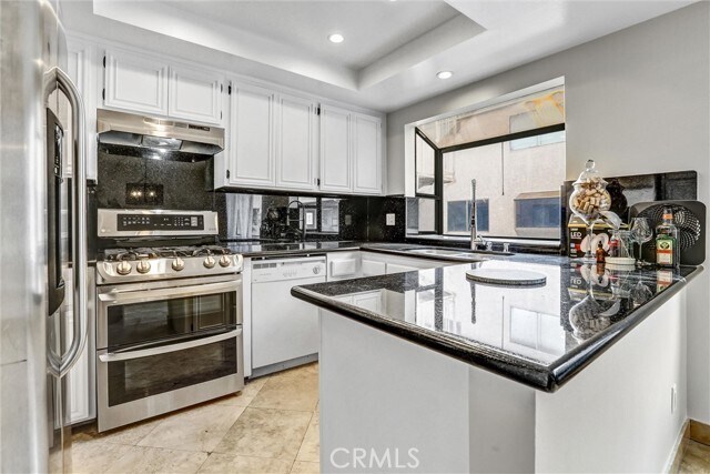 Photo - 7900 Topanga Canyon Blvd
