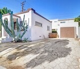 Photo - 2719 Broadway Ave in Santa Monica Apartments