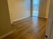Master bedroom - 5350 White Oak Ave Unit 209