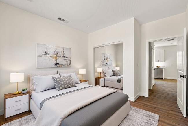 Photo - 3043 S Bronson Ave