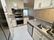 Photo - 814 S Wooster St