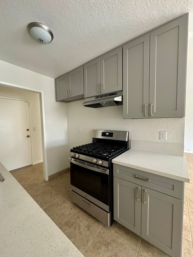 Photo - 18535 Saticoy St Unit 205