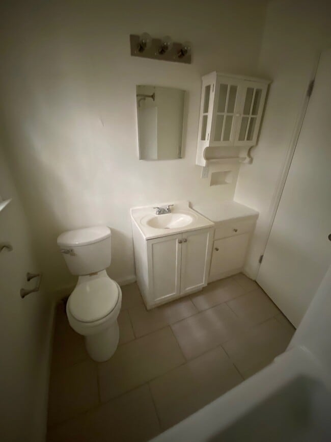 Photo - 346 N Palm Dr Unit 4