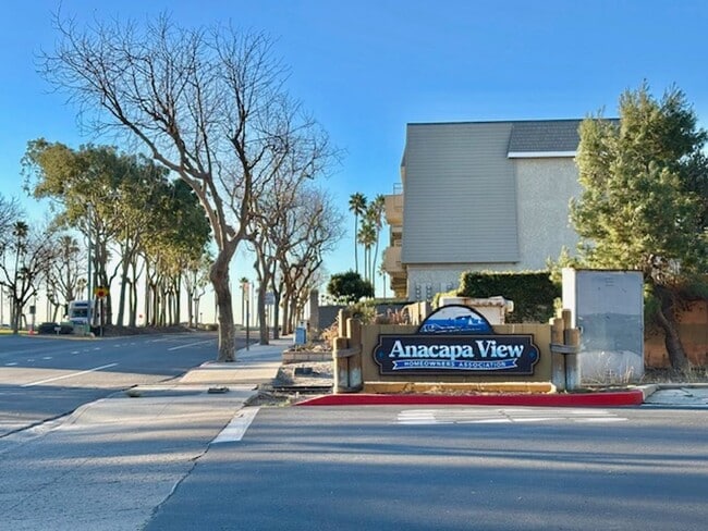 Building Photo - 2 Bedroom + 1.5 Bathroom Condo | Anacapa View | Monthly Furnished Rental
