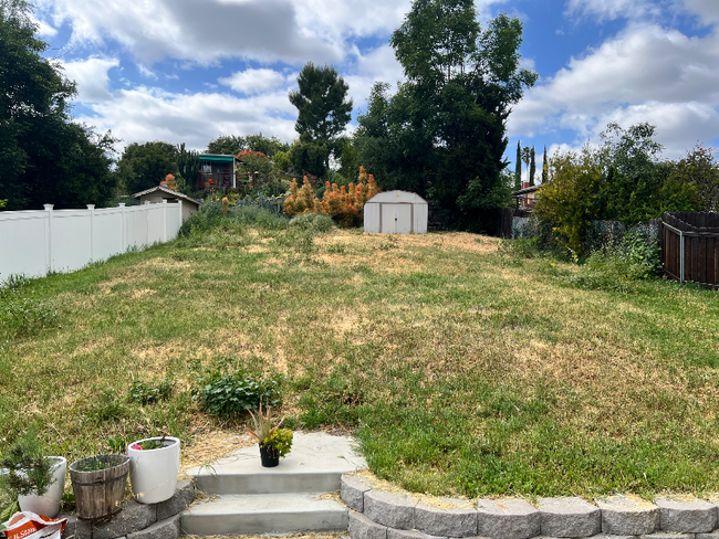 Photo - 885 Masterson Dr House
