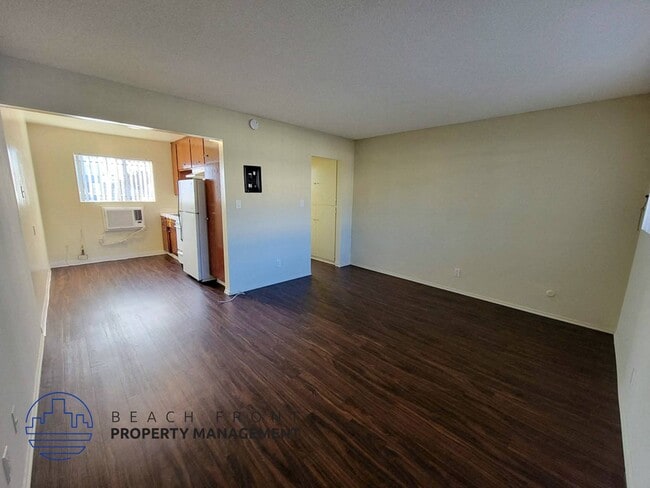 Photo - 13921 Normandie Ave.