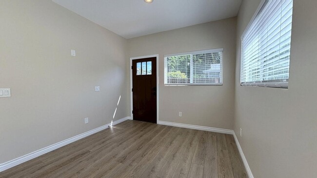 Photo - 1018 College Ave