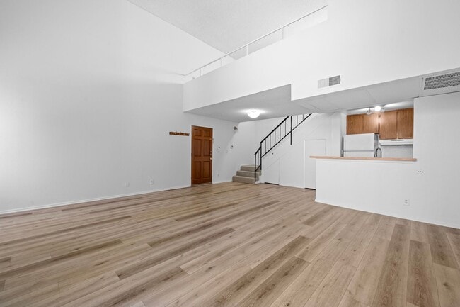 Photo - 18645 Hatteras St Unit 271