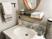Bathroom sink - 607 Buena Loma St Unit Cottage