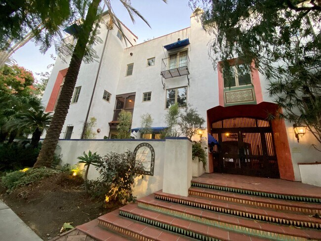 Photo - 1414 N Harper Ave Unit 7121 - APT 16