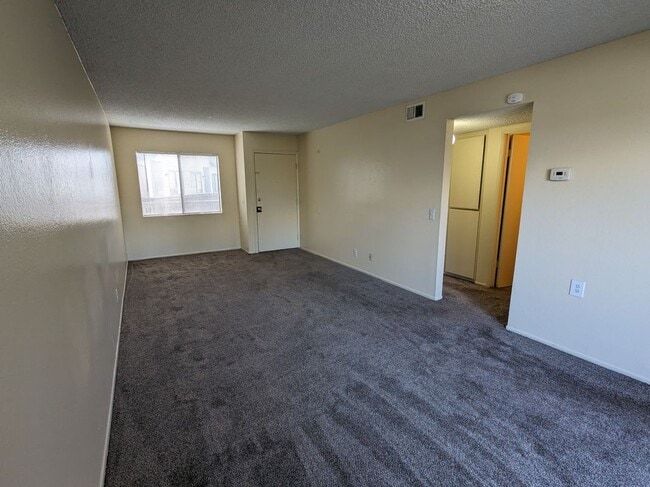 Photo - 11915 Pike St