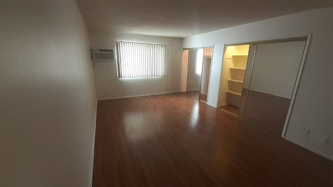 Photo - 5929 Laurel Canyon Blvd Unit 09