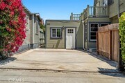 Photo - 602 Douglas St