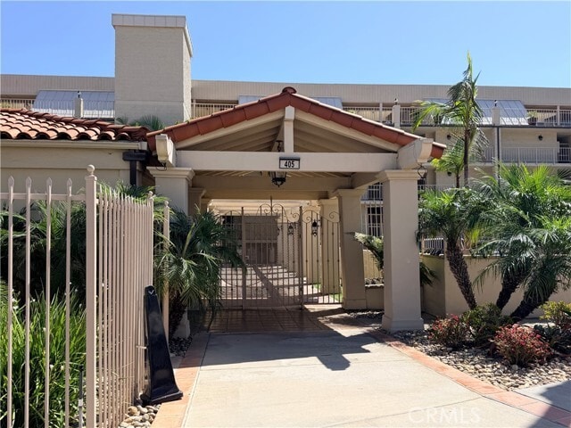 Building Photo - 405 Avenida Granada Unit 404