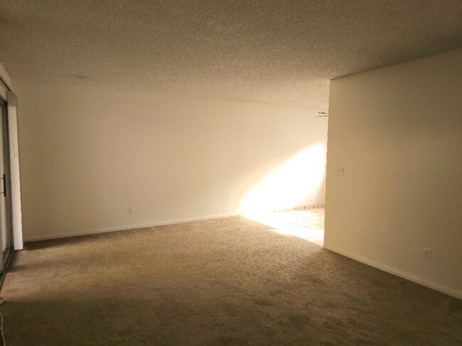 Photo - 1073 Estes St Unit 113