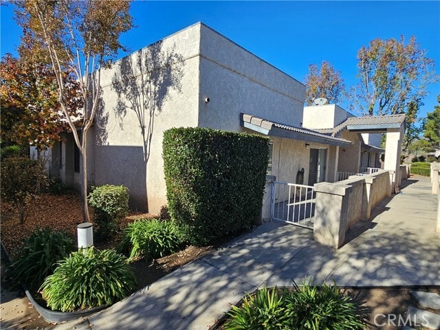 Building Photo - 7001 Church St Unit 60