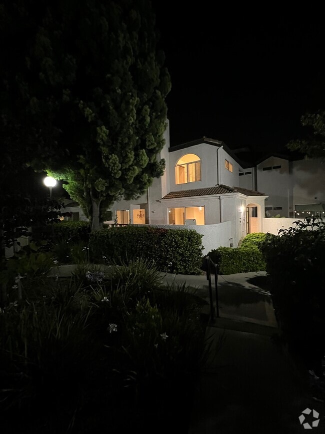 Building Photo - 13133 Le Parc Rental