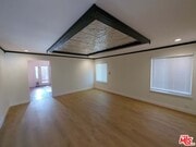 Photo - 6656 Swan St