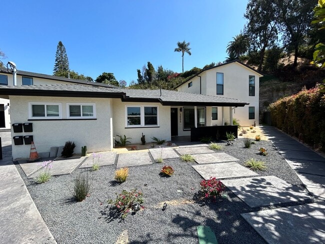 Newly Renovated 4 bed house! - Newly Renovated 4 bed house!