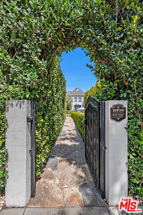 Photo - 1270 Hayworth Ave
