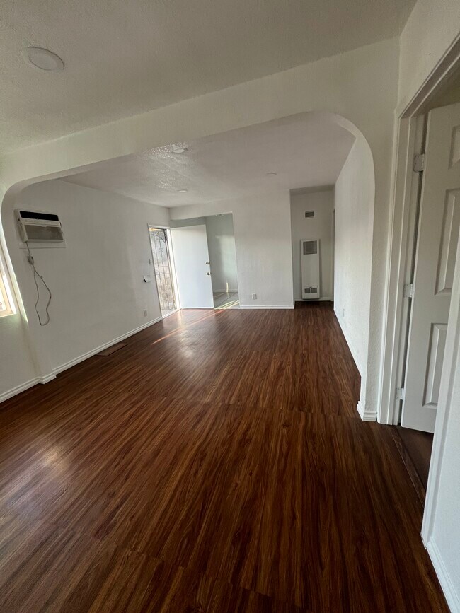 Photo - 463 S Arizona Ave Unit Great!! East Los Angeles Apartment