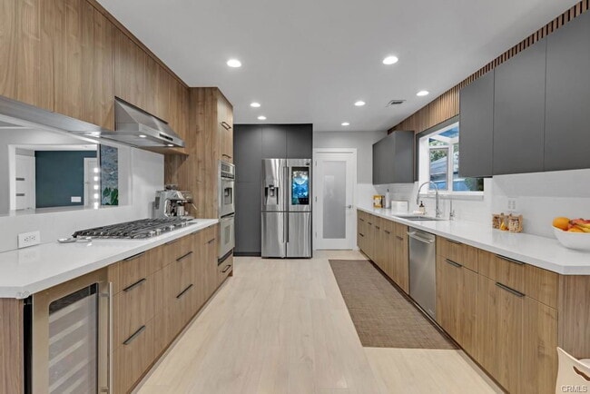 Photo - 4716 Tyrone Ave