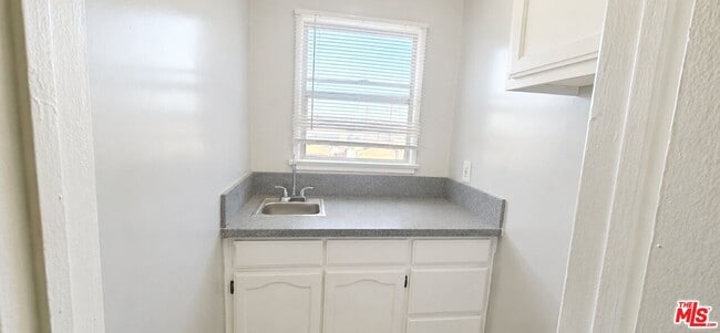 Photo - 1351 Cochran Ave Unit 10