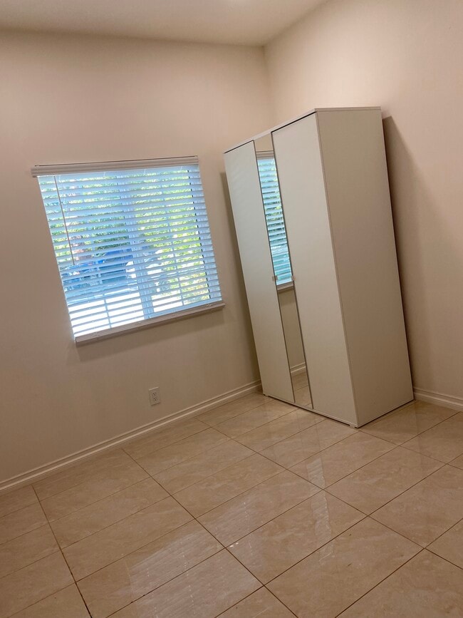 Building Photo - 21322 Providencia St