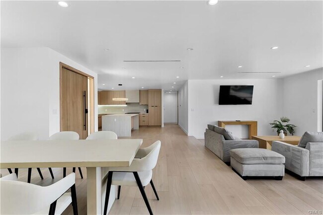 Photo - 17072 Oak View Dr