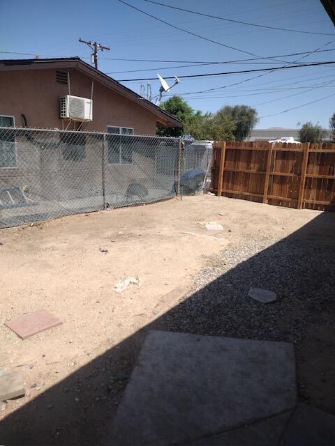 Photo - 45798 Sage St