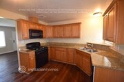 Photo - 652 N 17th St House