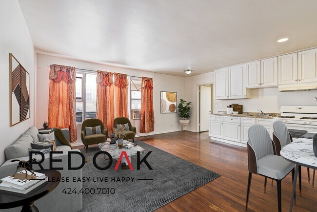 Building Photo - 1352 N Las Palmas Ave Rental