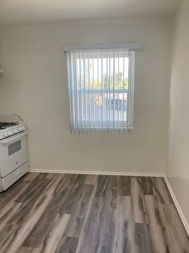 Photo - 10535 National Blvd Unit 5