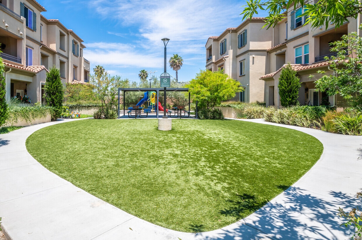 3D Tour - Greenfield Apartments