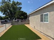 Photo - 1438 E 59th St Townhome