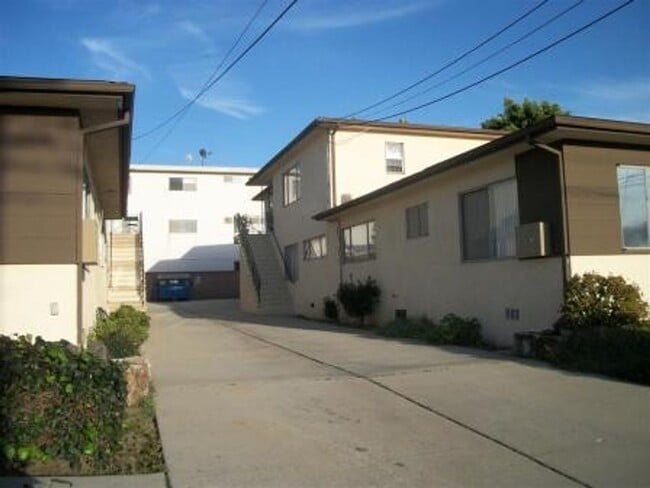 Building Photo - 12522 Truro Ave Unit D