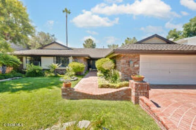 Perfect Entertaining Family Home with Larg... - Perfect Entertaining Family Home with Larg...