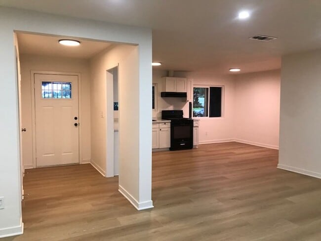Photo - GLENOAKS Unit 13408