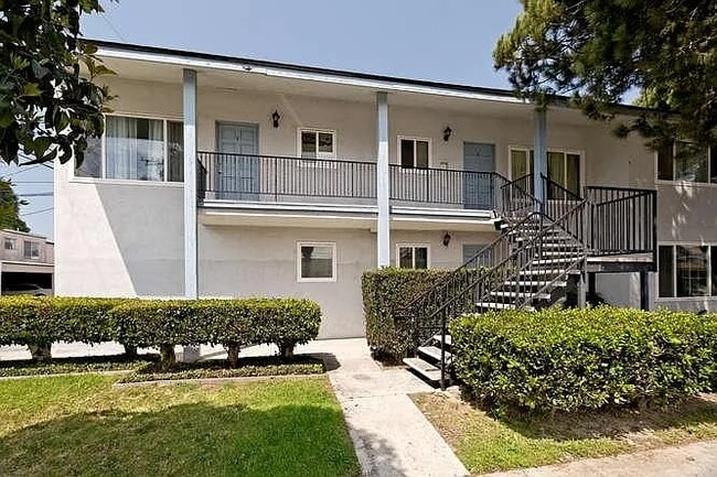 Photo - 200 Chester Way