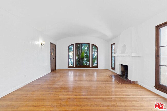 Photo - 1150 Grant Ave