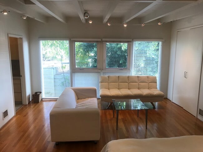 Photo - 516 N San Vicente Blvd Unit 5161/4