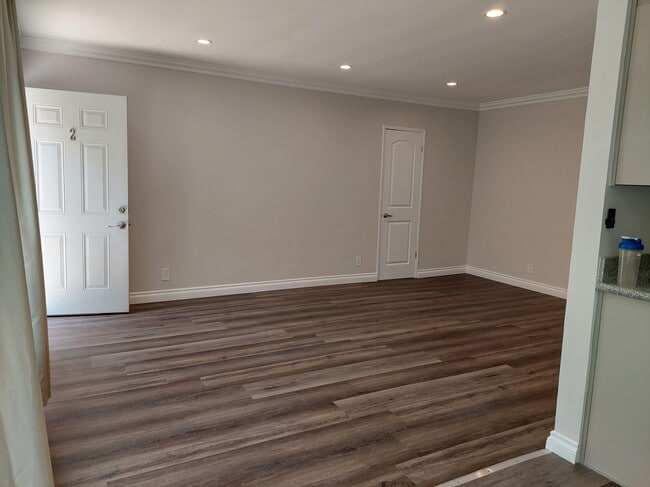 Photo - 3340 Bagley Ave